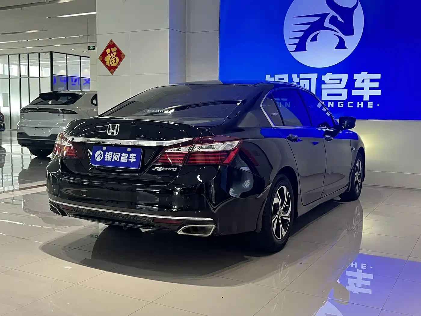 Фото 15 - Honda Accord