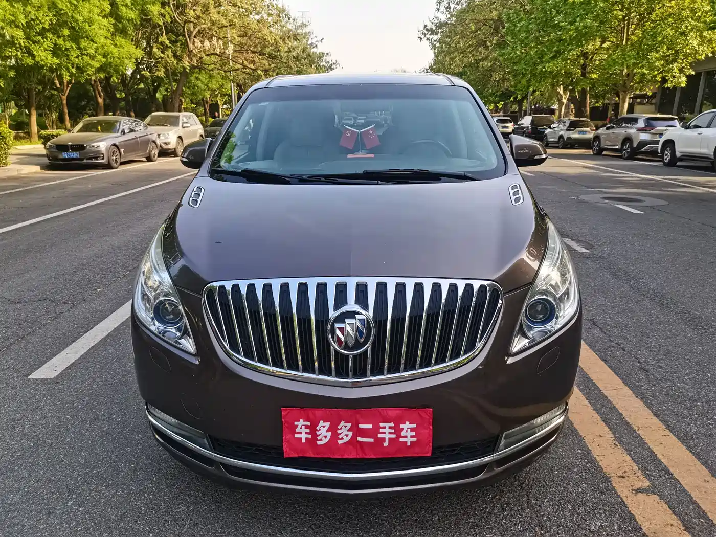 Buick GL8 2013 3.0L XT Luxury Business Flagship Edition фото 3