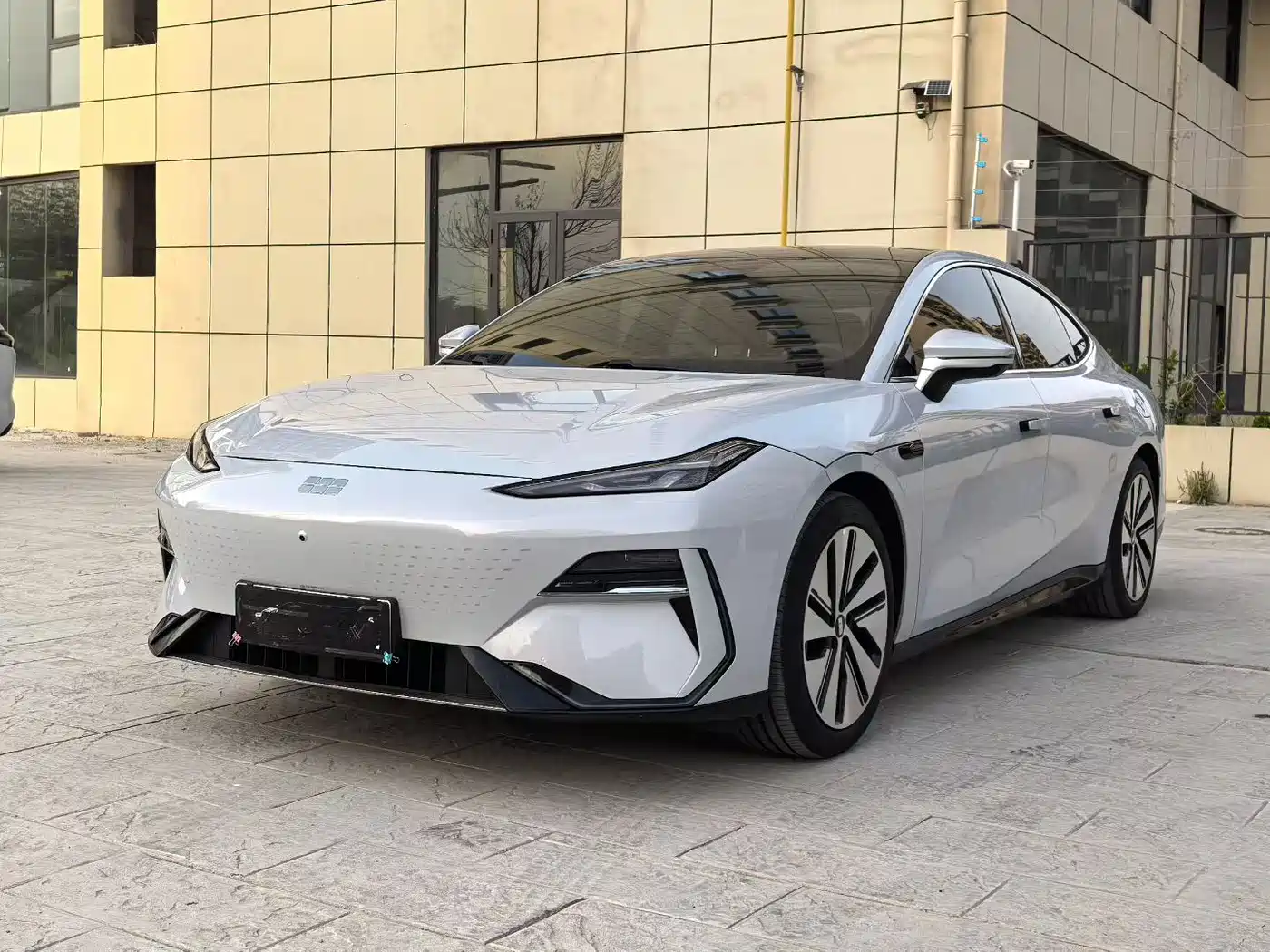 Geely Galaxy E8 2024 665km RWD Starship Voyager Edition
