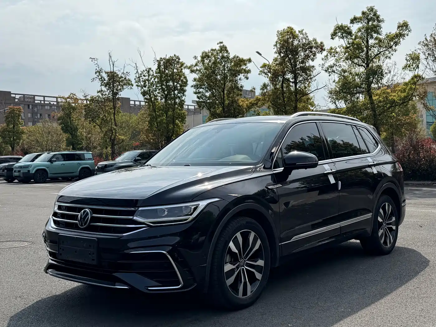 Volkswagen Tiguan L 2022 330TSI Auto 2WD R-Line Premium Edition