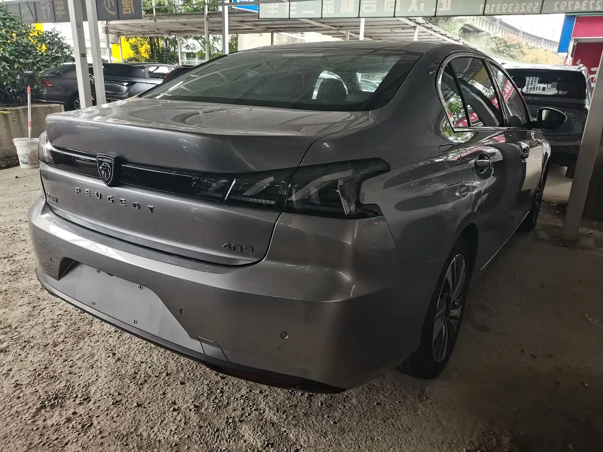 Photo 9 - Peugeot 408
