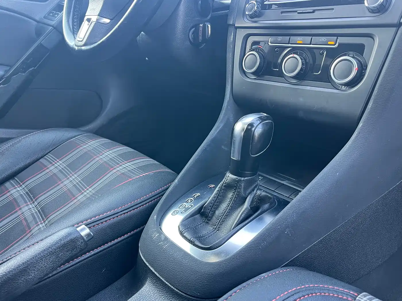 Volkswagen Golf 2012 1.4TSI Automatic Comfort фото 14