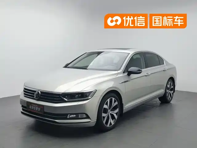 Volkswagen Magotan 2017 330TSI DSG Premium — фото 1