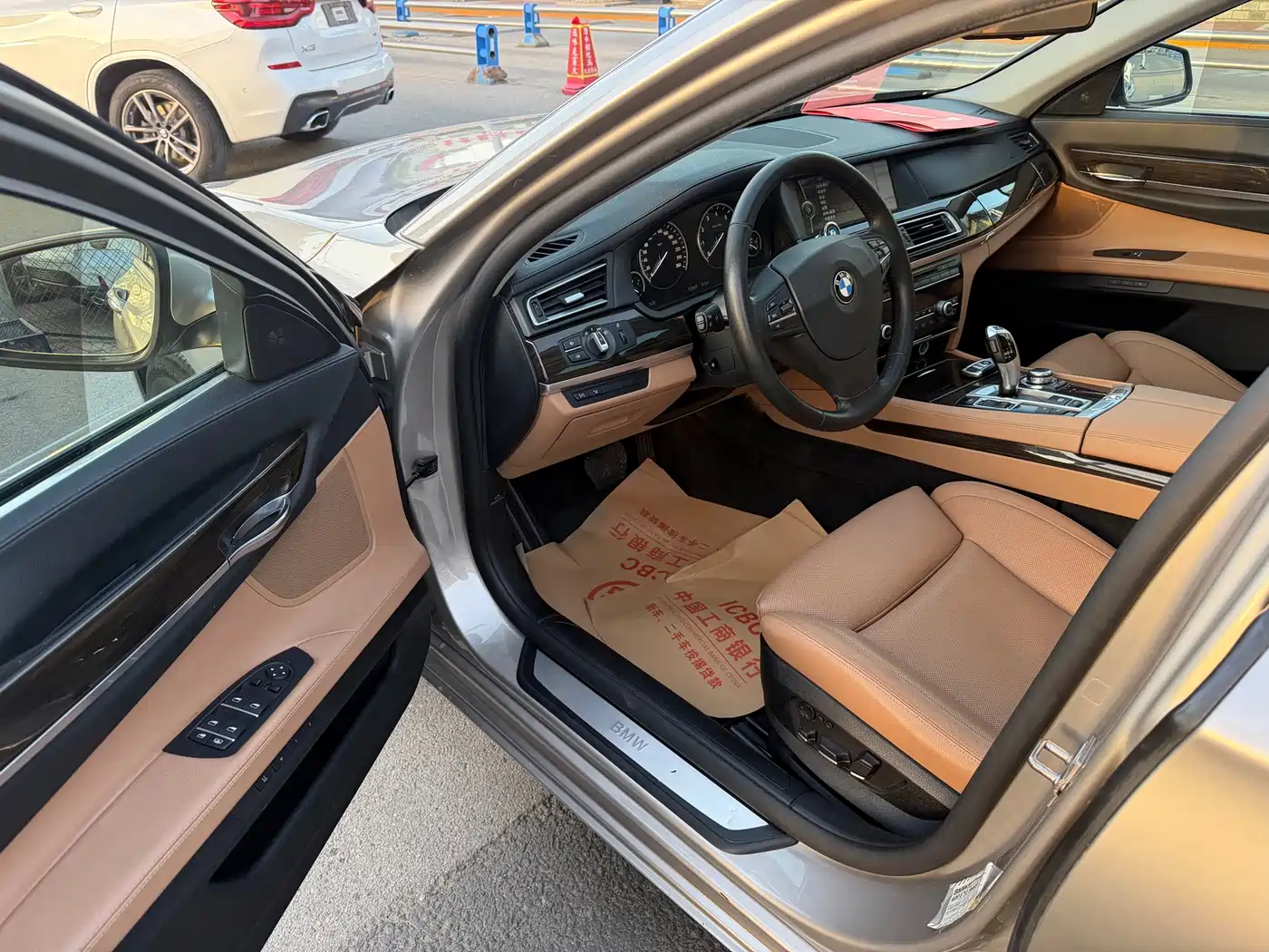 BMW 7 Series 2013 Model 740Li Luxury фото 11