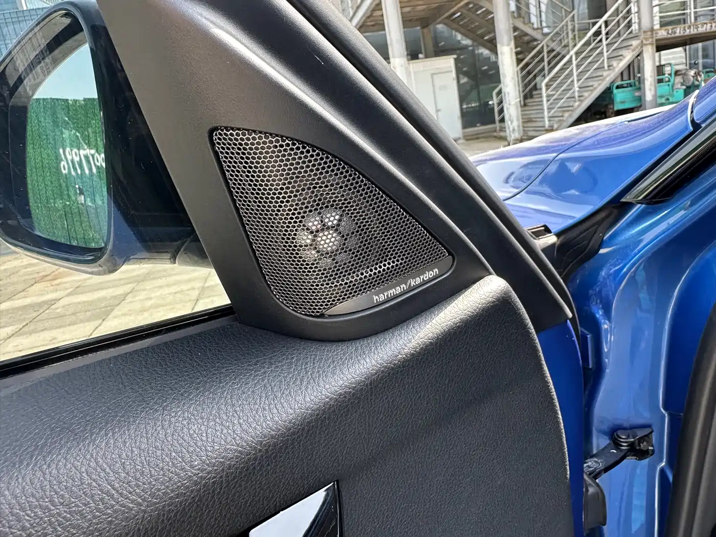 BMW 3 Series 2017 320Li M Sport фото 15