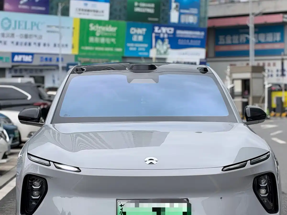 Photo 2 - NIO EC6