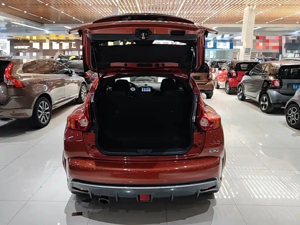 Infiniti ESQ 2019 2014 1.6L Free Edition