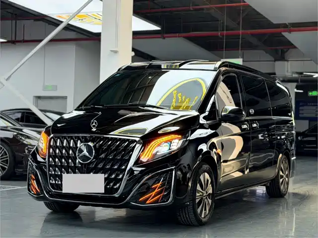 Mercedes-Benz Vito 2023 2.0T Business 7-Seater