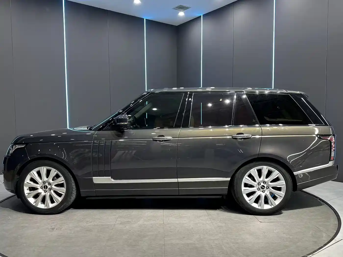 Land Rover Range Rover 2013 5.0 SC V8 Vogue SE фото 4