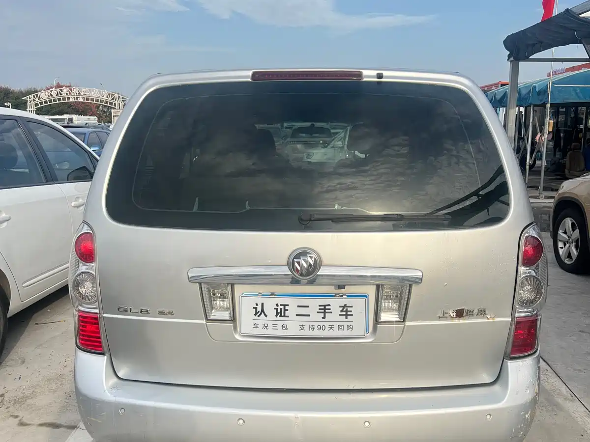 Buick GL8 2011 2.4L CT Comfort Edition фото 3