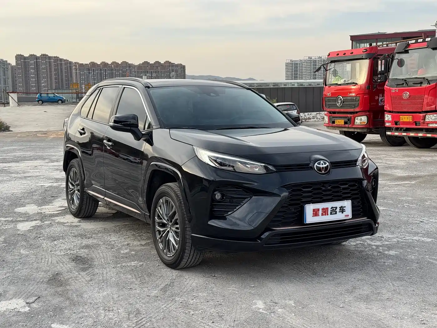 Toyota Wildlander 2024 2.0L CVT 2WD Luxury PLUS Edition фото 19