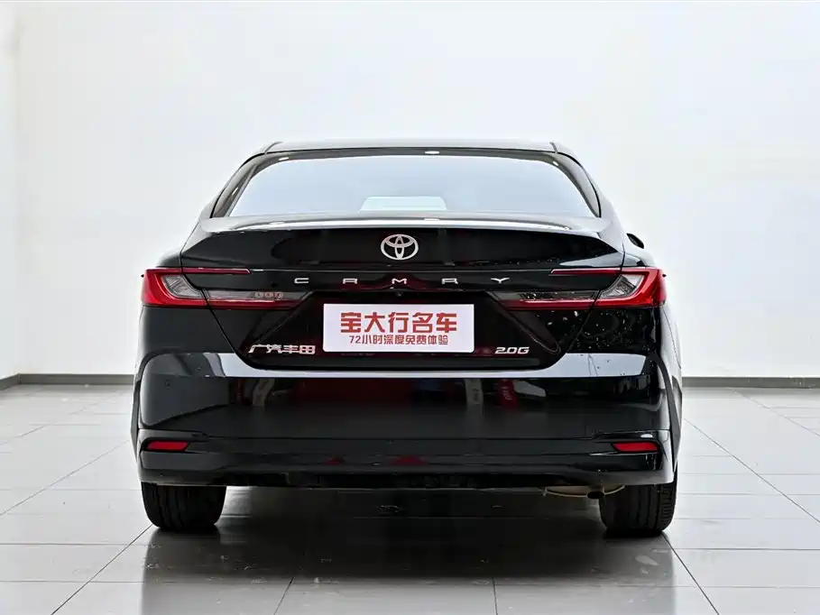 TOYOTA CAMRY