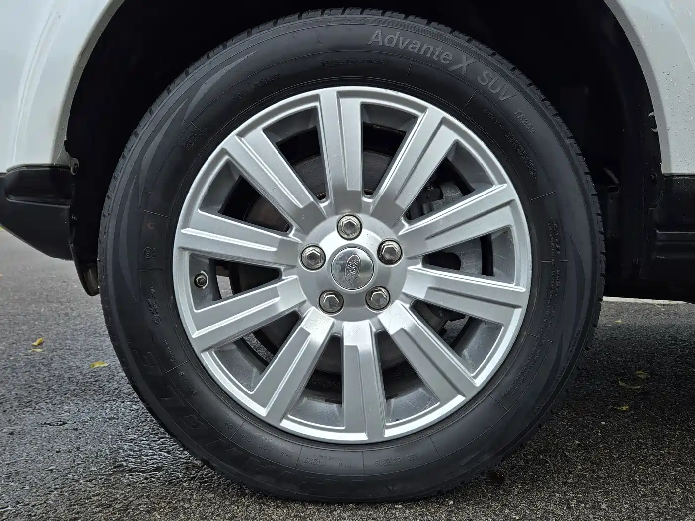 Land Rover Discovery 2015 3.0 SDV6 HSE Diesel фото 16