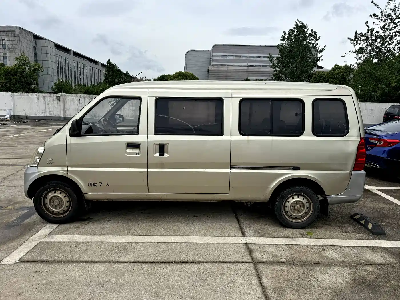 Wuling Motors Wuling Rongguang 2014 2012 1.5L Extended Standard Model