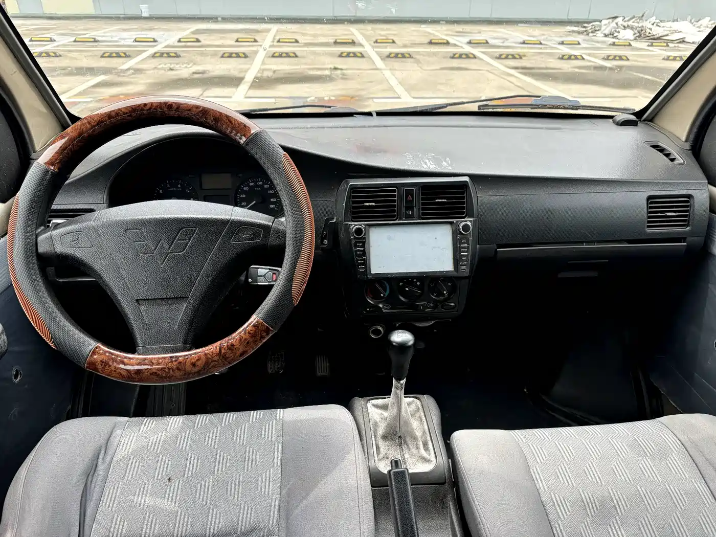 Wuling Motors Wuling Rongguang 2014 2012 1.5L Extended Standard Model
