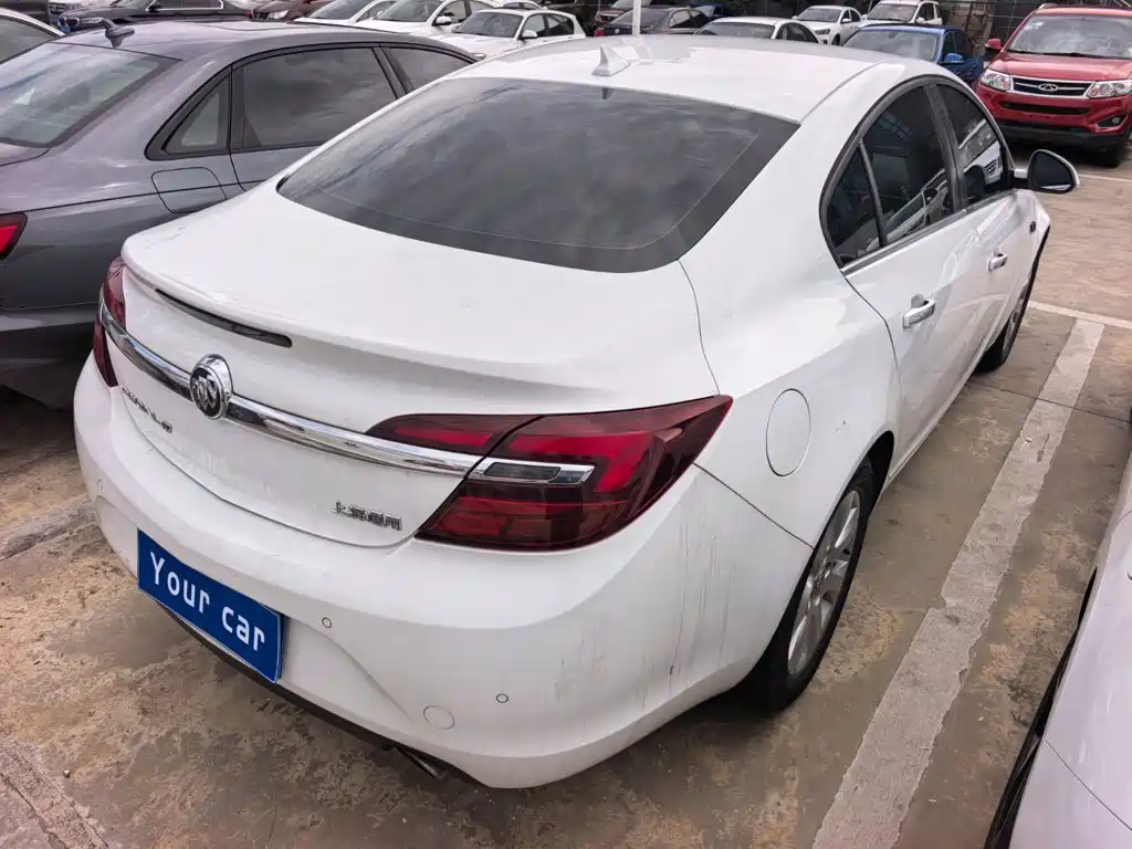Photo 5 - Buick Regal