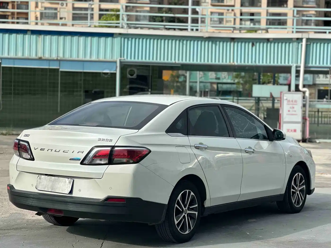 Venucia D60 2019 2019 100K Glory 1.6L XE CVT Chen Xiang Edition China V