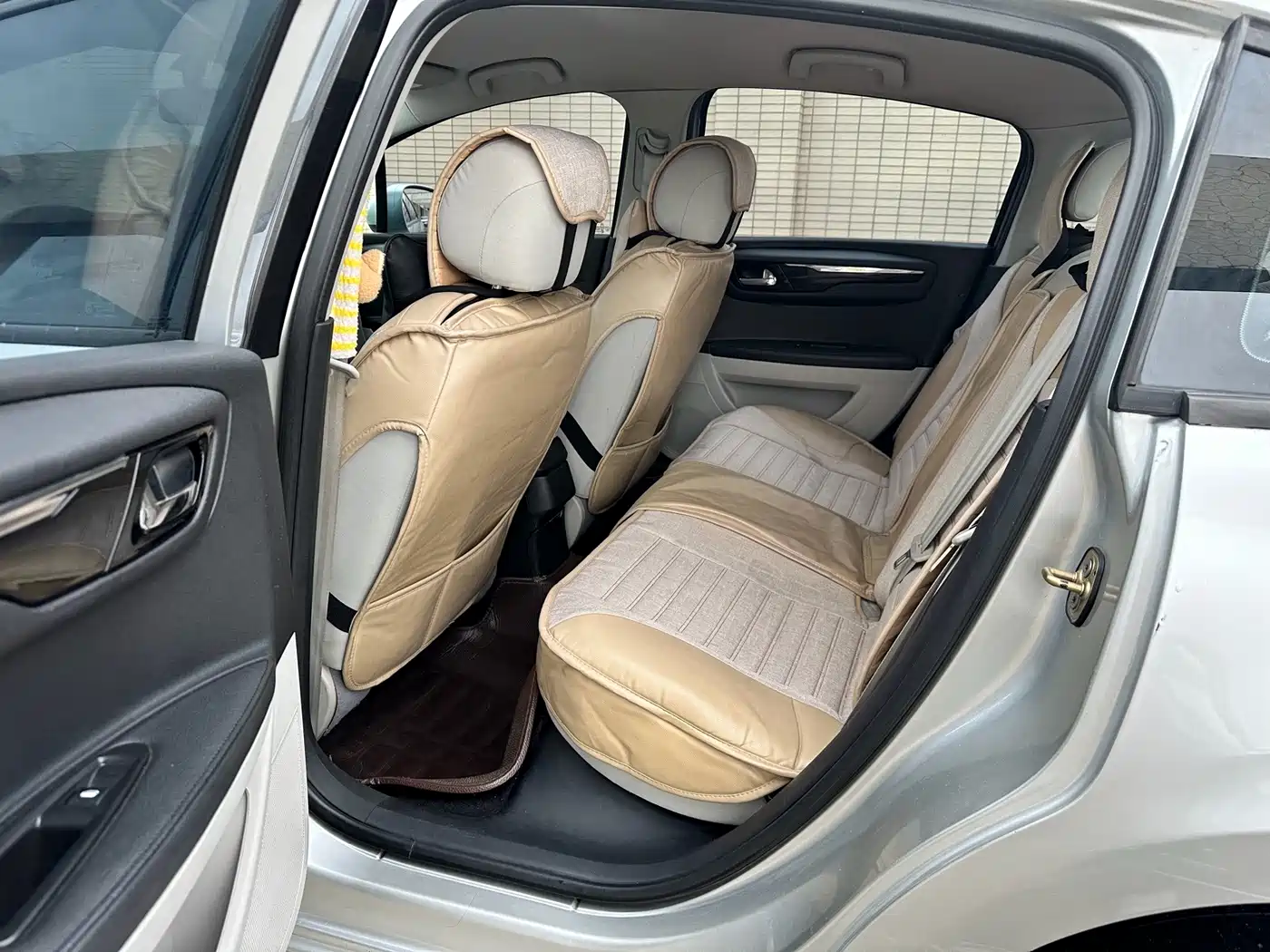 Citroën C-Quatre 2015 2014 VTS Edition 1.6L Automatic Style