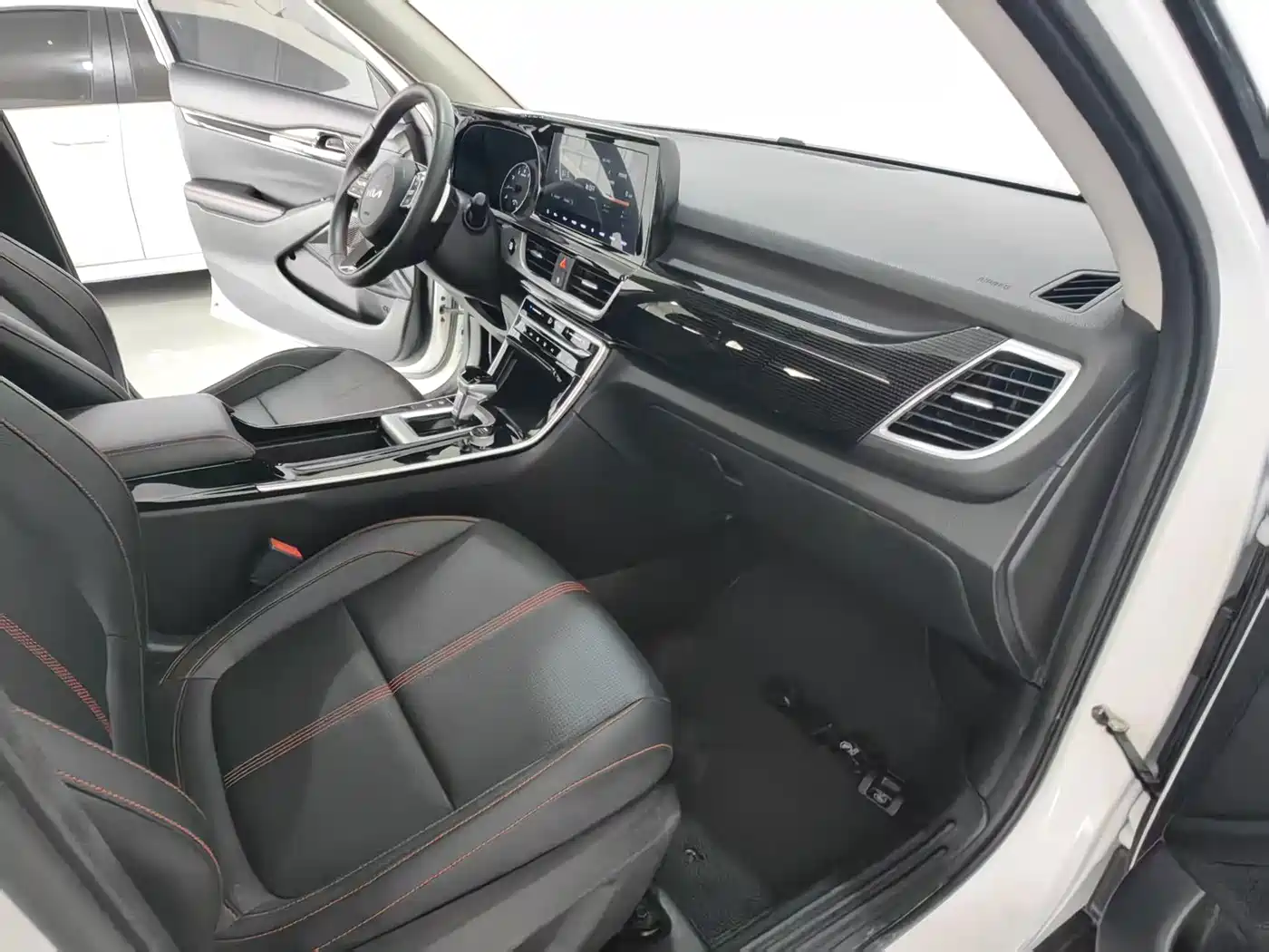 Kia KX3 Smart Run 2021 1.5L CVT Fashion Edition фото 8