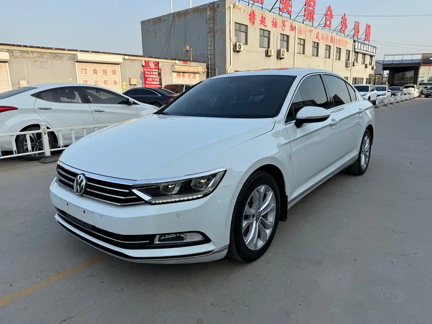 Volkswagen Magotan 2017 330TSI DSG Luxury фото 3