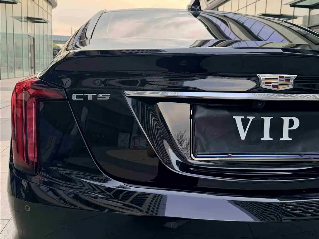 Cadillac CT5 2024 28T Luxury Model Pro фото 14