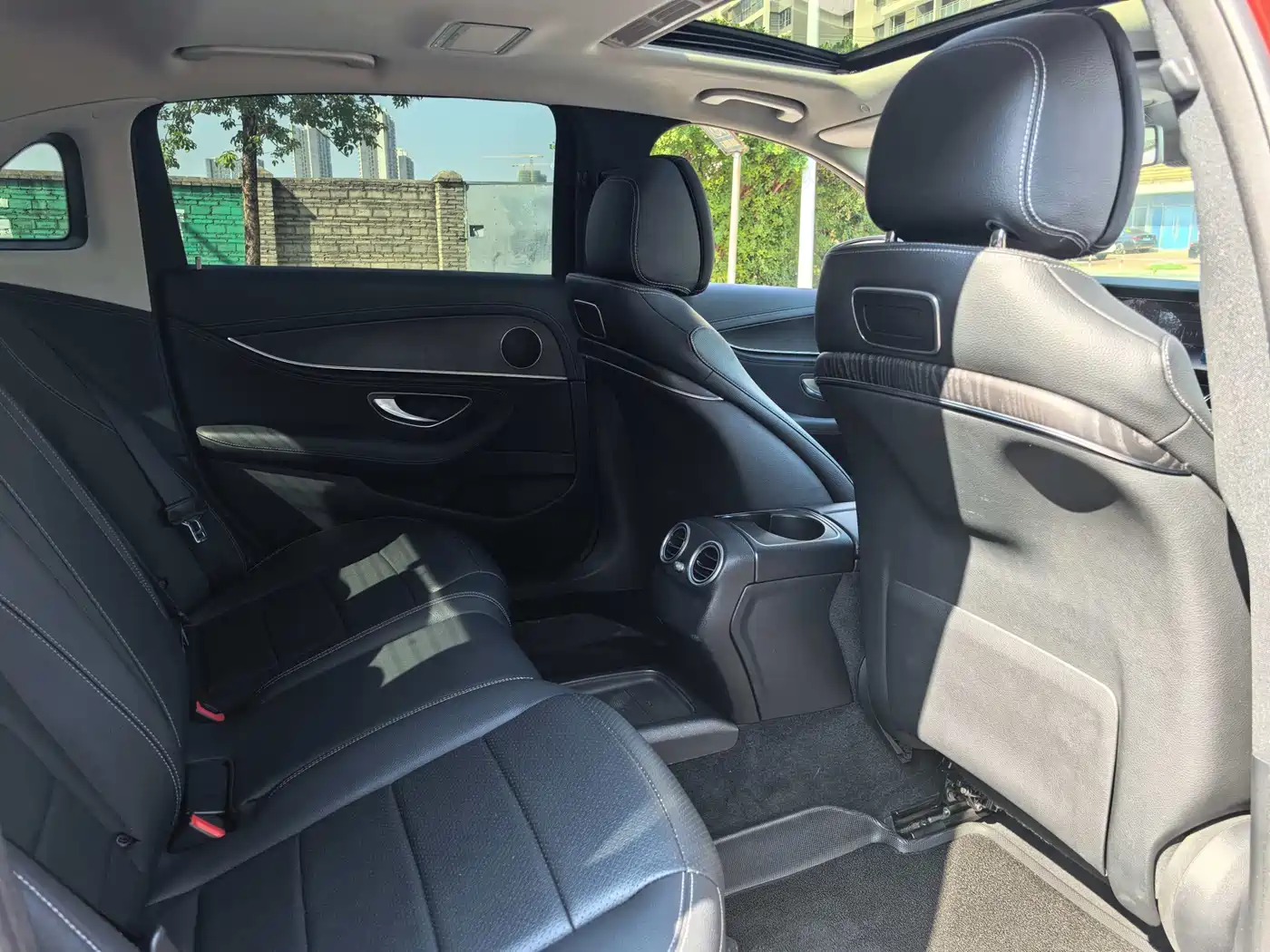 Mercedes-Benz E-Class 2017 E 200 L 4MATIC фото 12