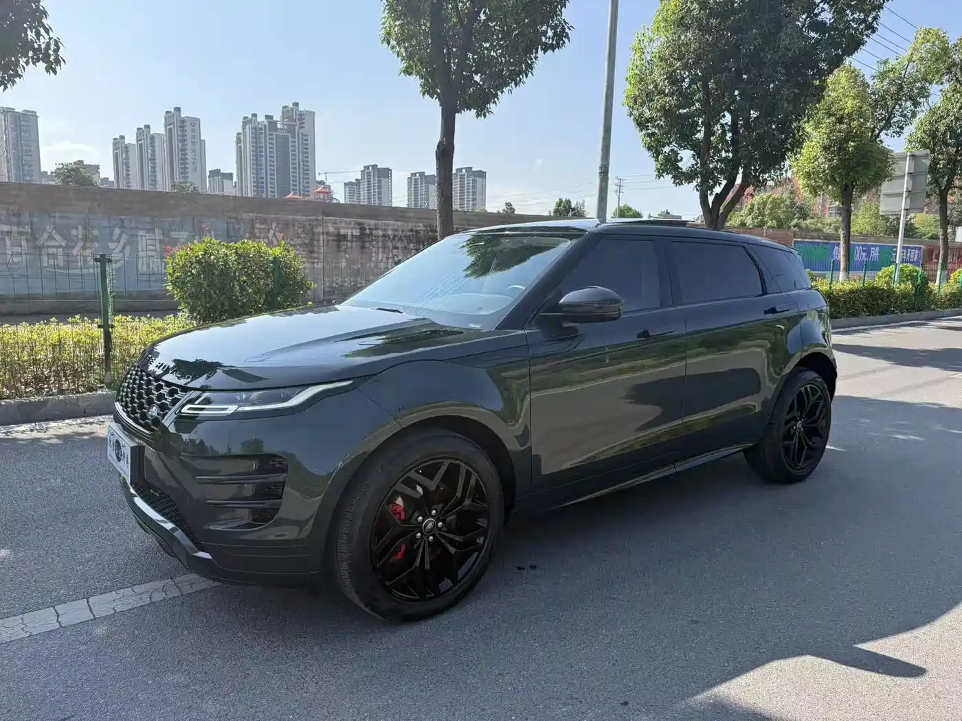 Photo 1 - Land Rover Range Rover Evoque