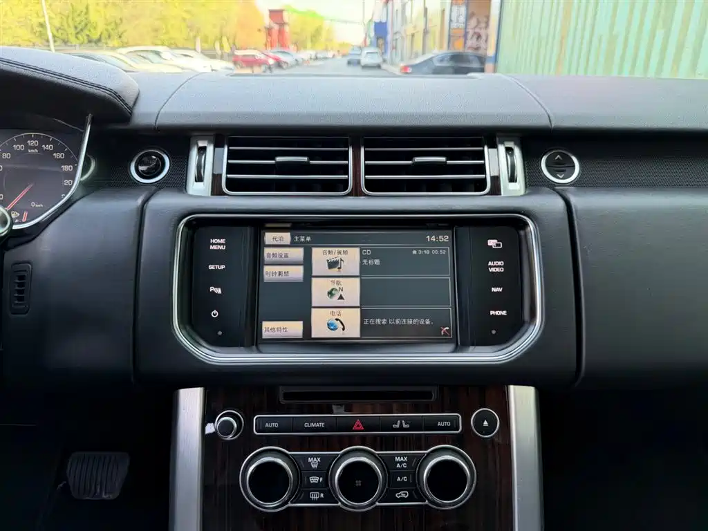 Land Rover Range Rover 2014 Facelift 3.0 SC V6 Vogue фото 6