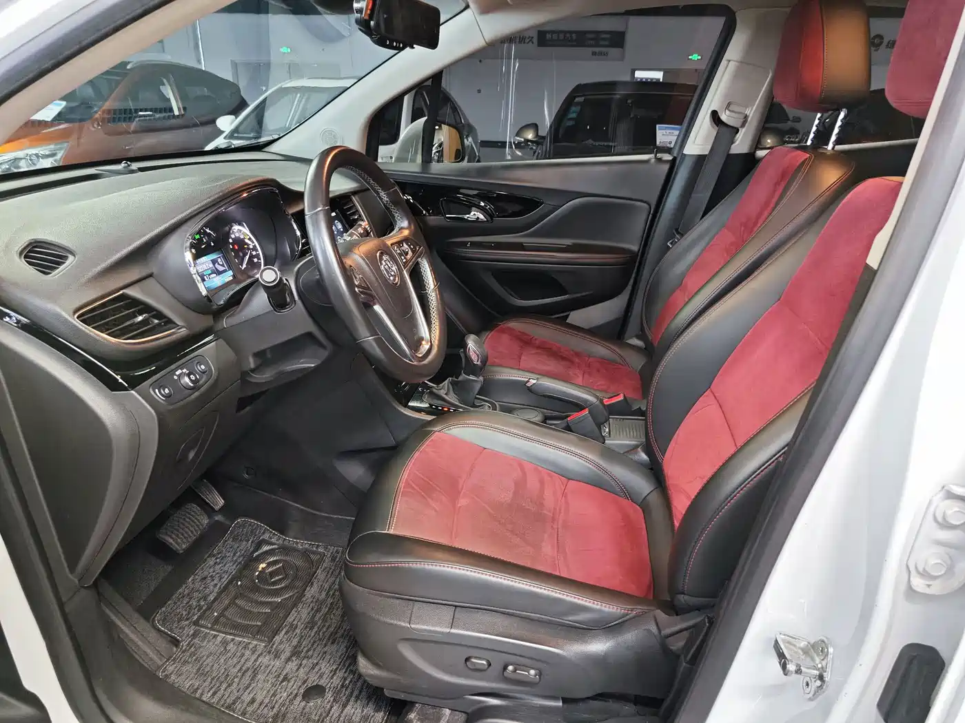 Photo 7 - Buick Encore