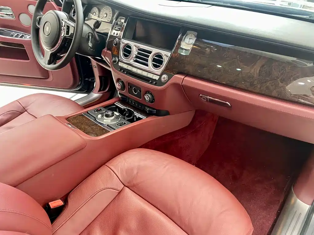 Photo 14 - Rolls-Royce Ghost