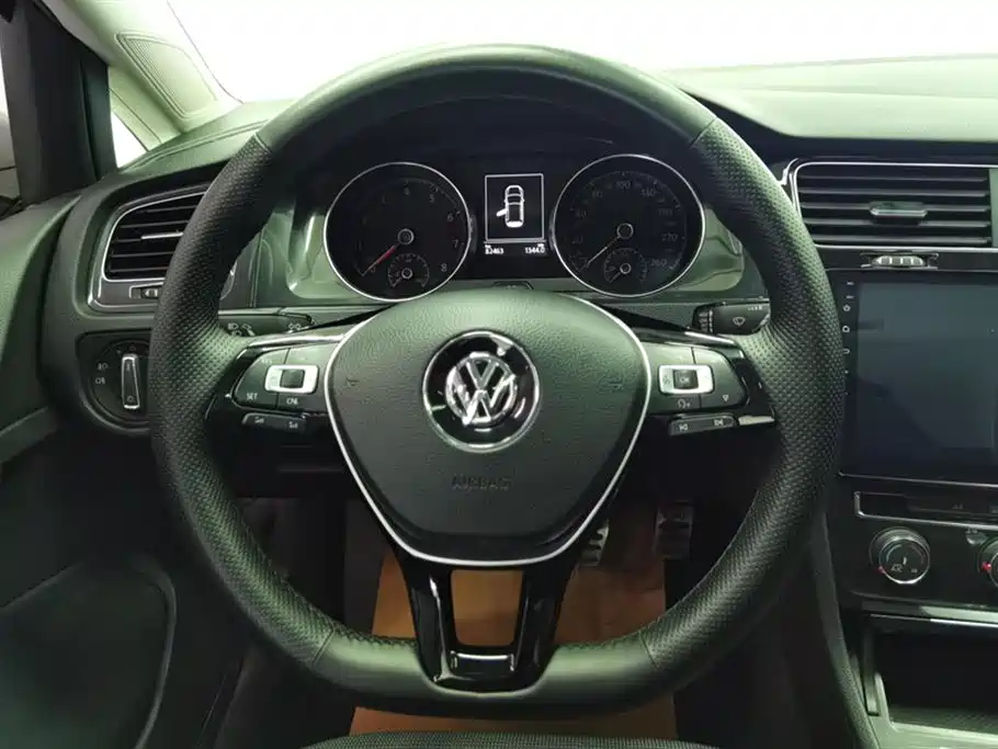 Volkswagen Golf 2018 230TSI Automatic Comfort фото 15
