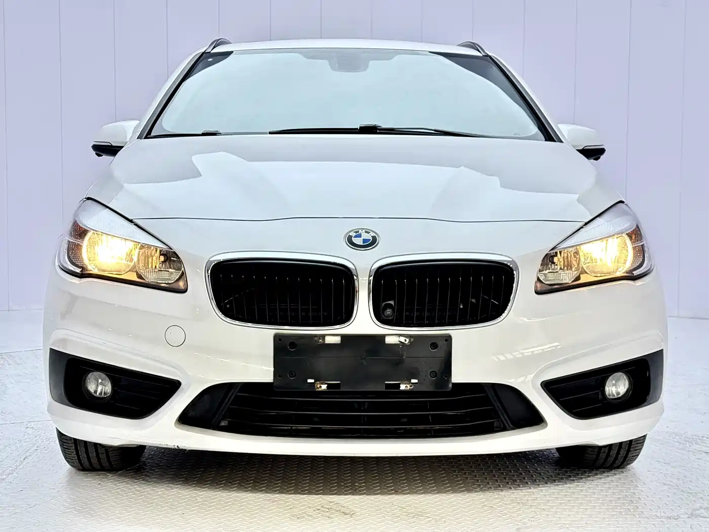 BMW 2 Series Touring 2016 218i Fashion Model фото 3