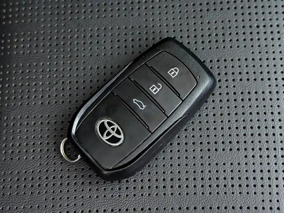 Toyota Camry 2024 2.0G Premium Edition фото 33