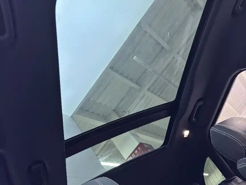 Фото 5 - Land Rover Range Rover Velar