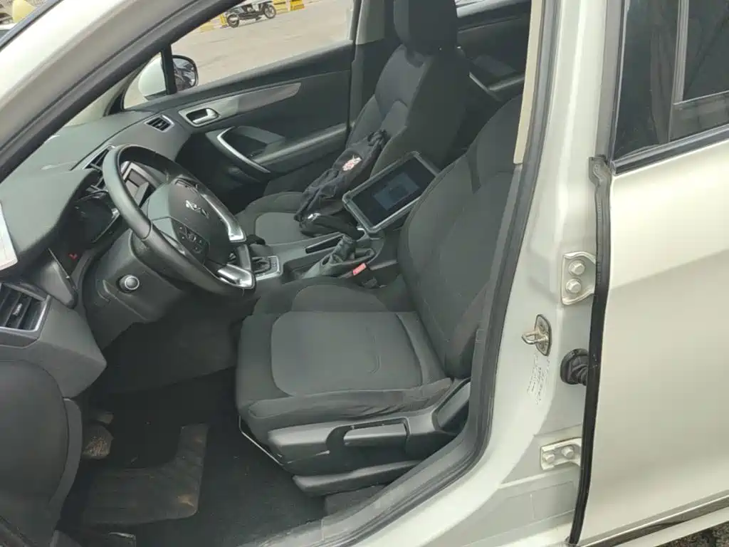 DS 5LS 2016 2015 1.6T Comfort THP160