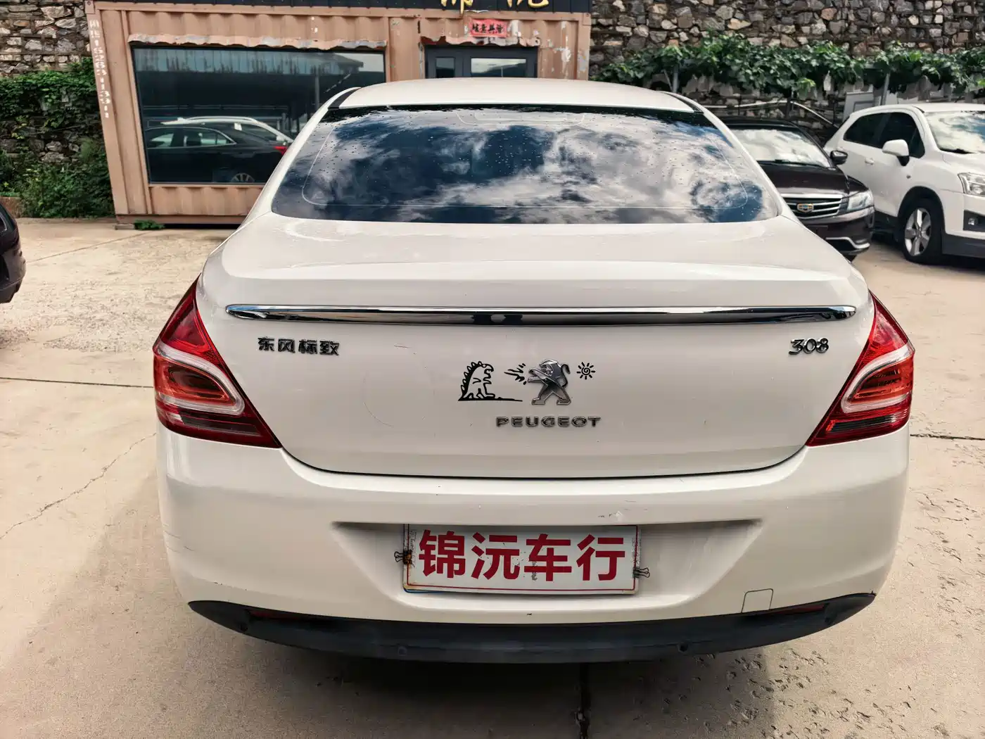 Peugeot 308 2014 2014 Model Joy Edition Classic 1.6L Manual Superior Style