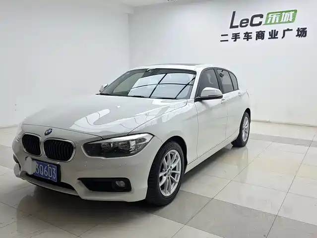 BMW 1 SERIES