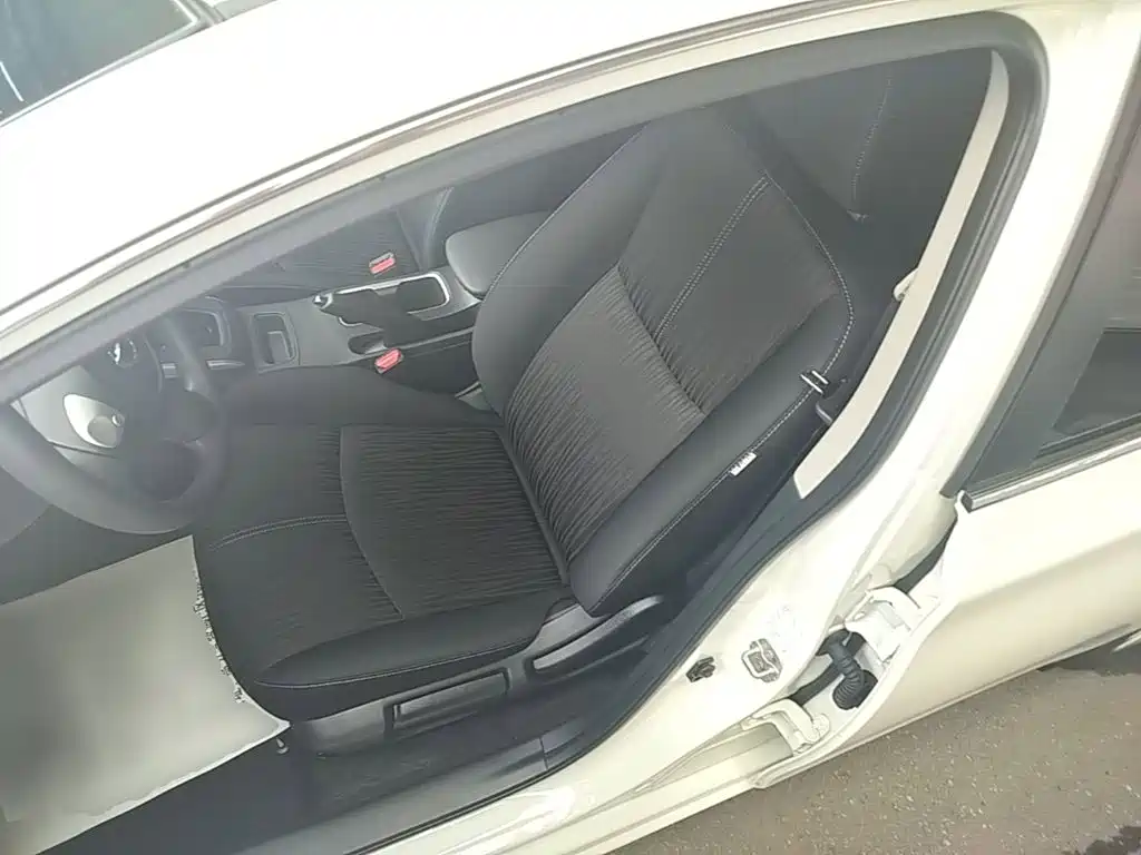 Nissan SYLPHY, миниатюра 15