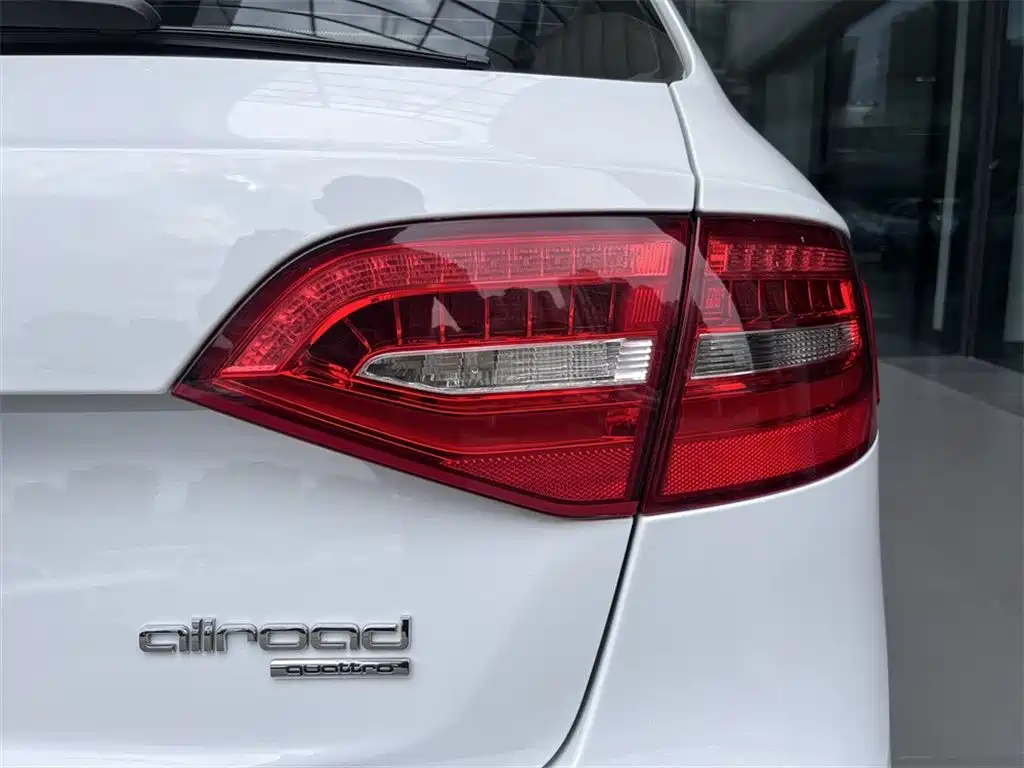Audi A4 (Import) 2014 2014 40 TFSI allroad quattro