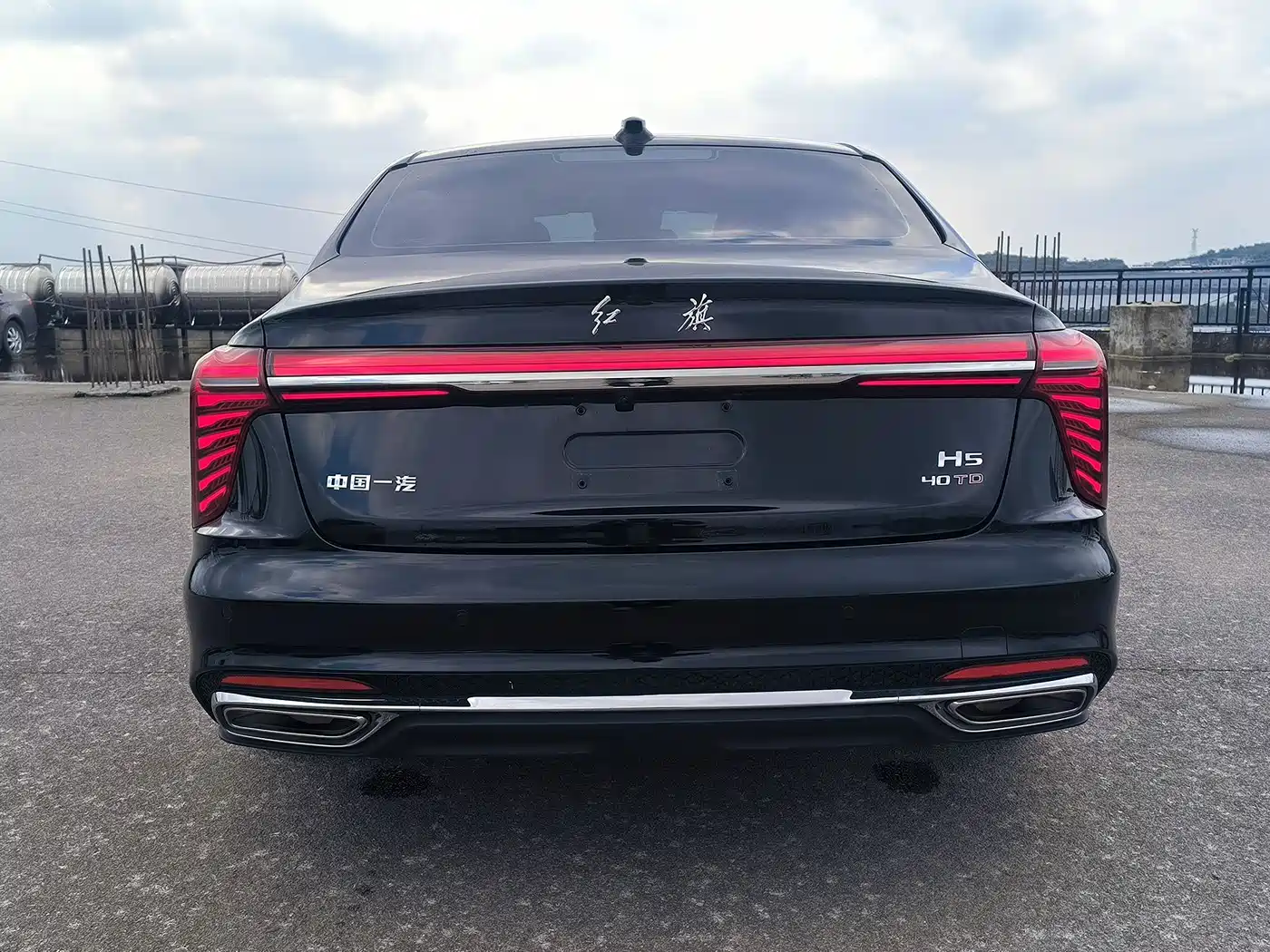 Hongqi H5 2024 2.0T Automatic Smart Connect Flag Smooth Edition фото 25