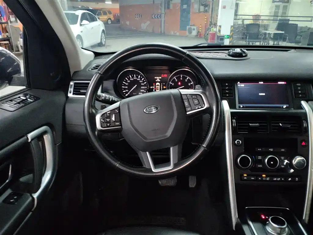 Land Rover Discovery Sport 2016 2.0T SE фото 7