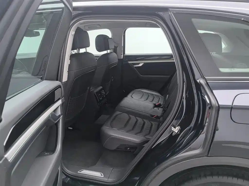 Volkswagen Touareg New Energy 2021 eHybrid фото 15