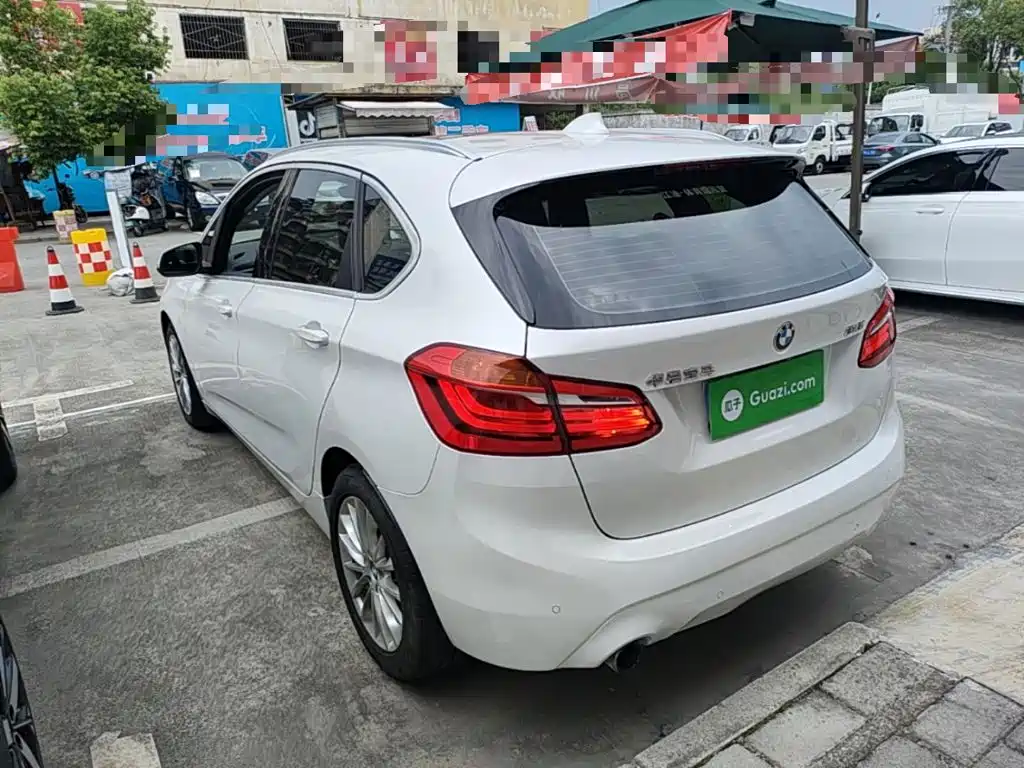 Фото 5 - BMW 2 Series Touring