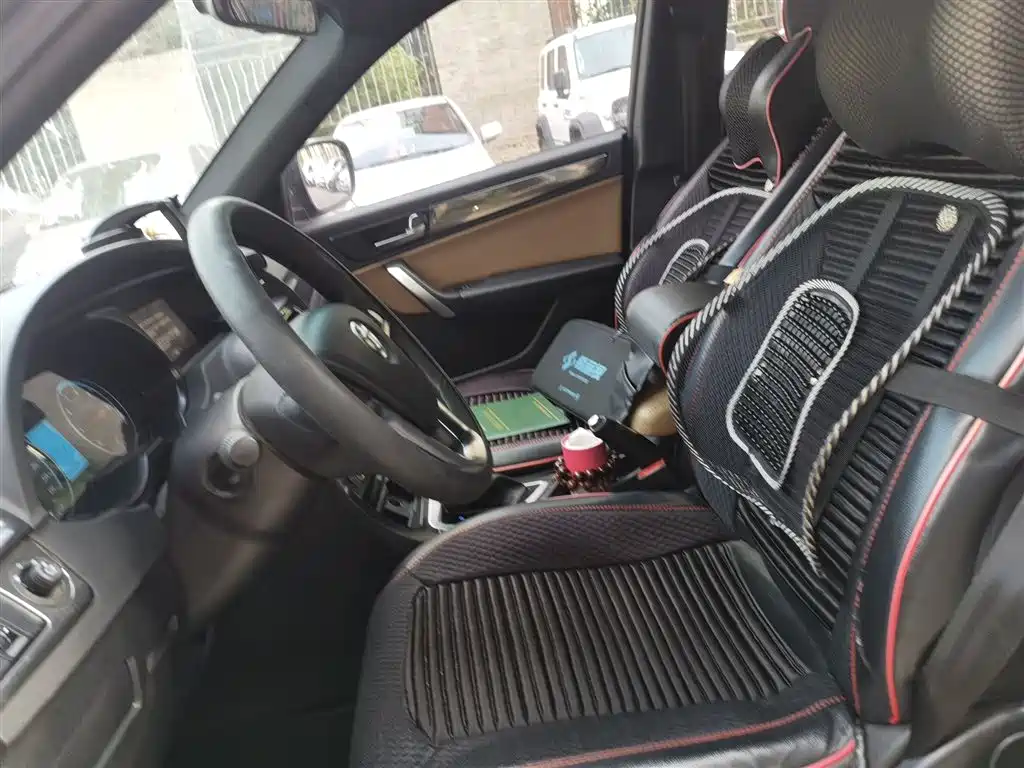 Zhonghua V5 2018 2016 1.5T Automatic 2WD Smart