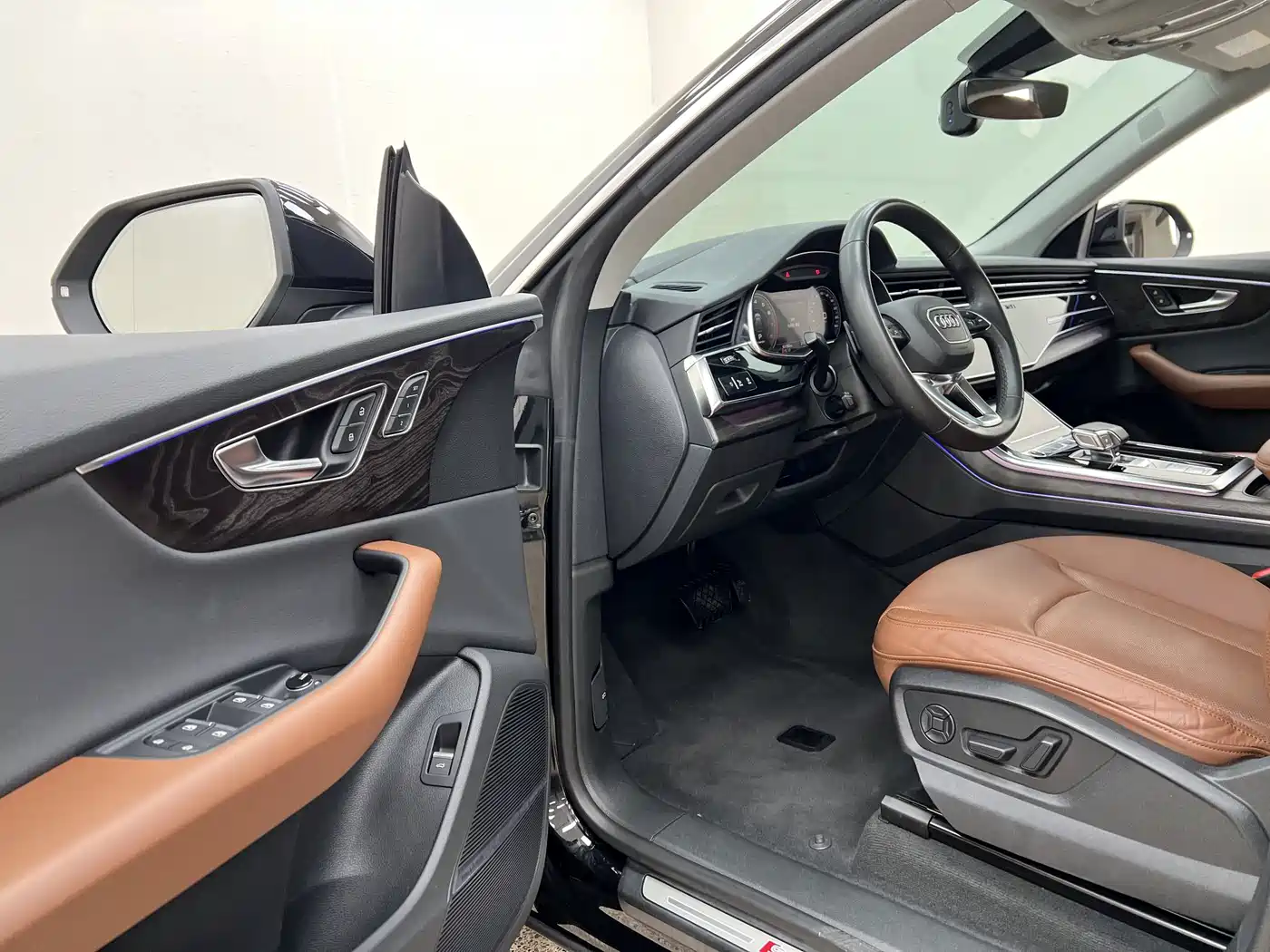 Audi Q8 2021 2022 55 TFSI Luxury Dynamic