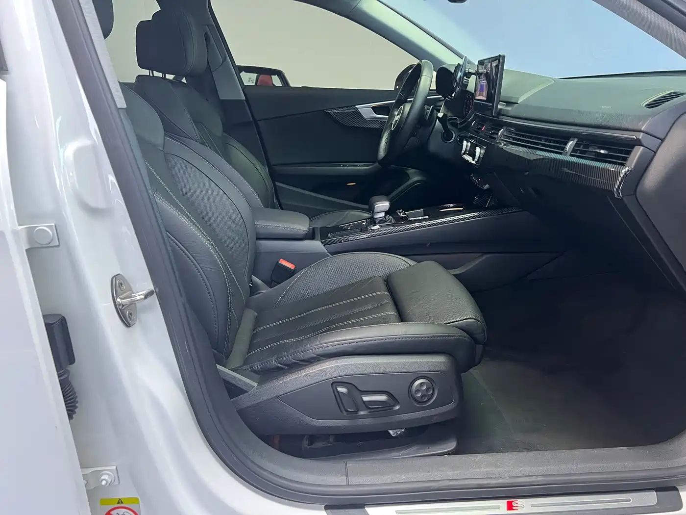 Audi A4L 2020 40 TFSI Luxury Dynamic фото 11