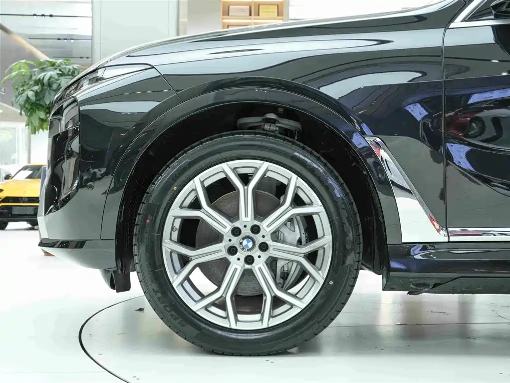BMW X7 2024 2023 xDrive40i Leading Luxury Package