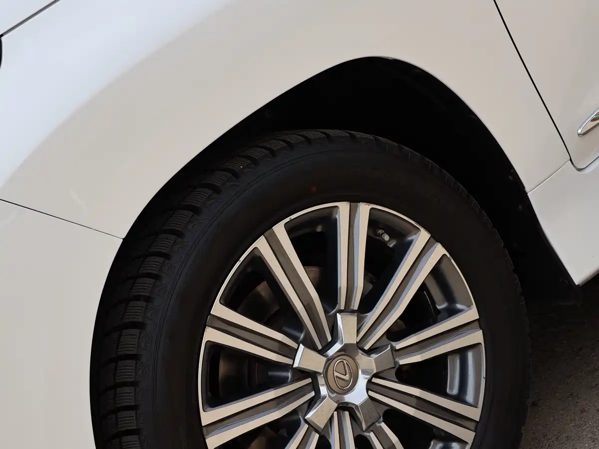 Lexus LX 2016 570 Luxury Premium Edition фото 16
