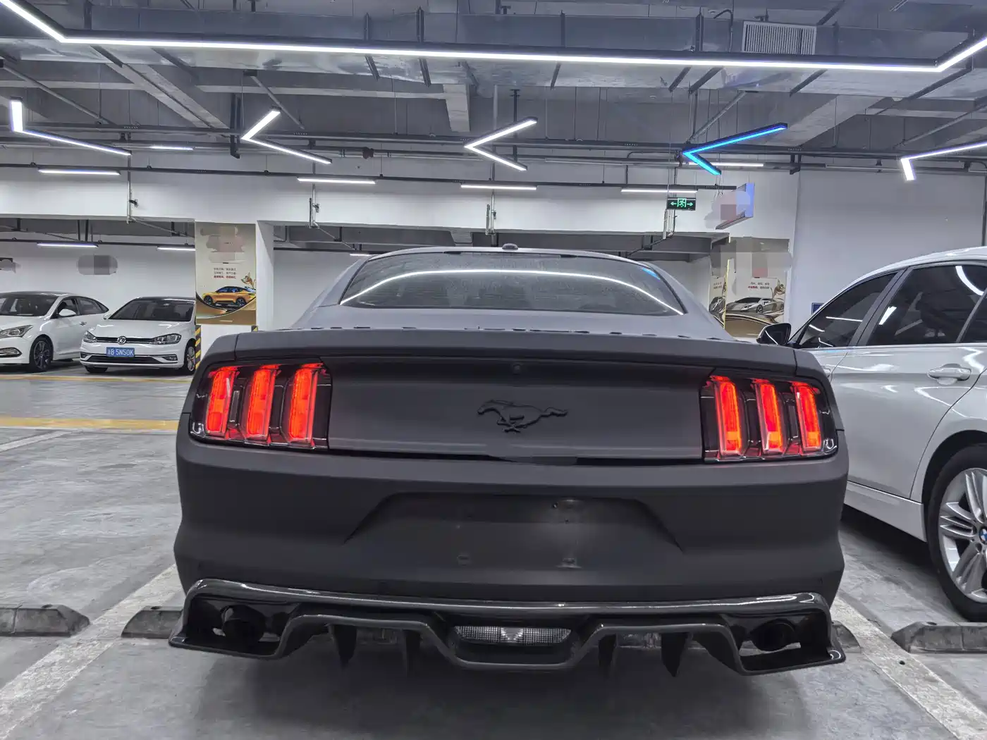 Photo 15 - Ford Mustang