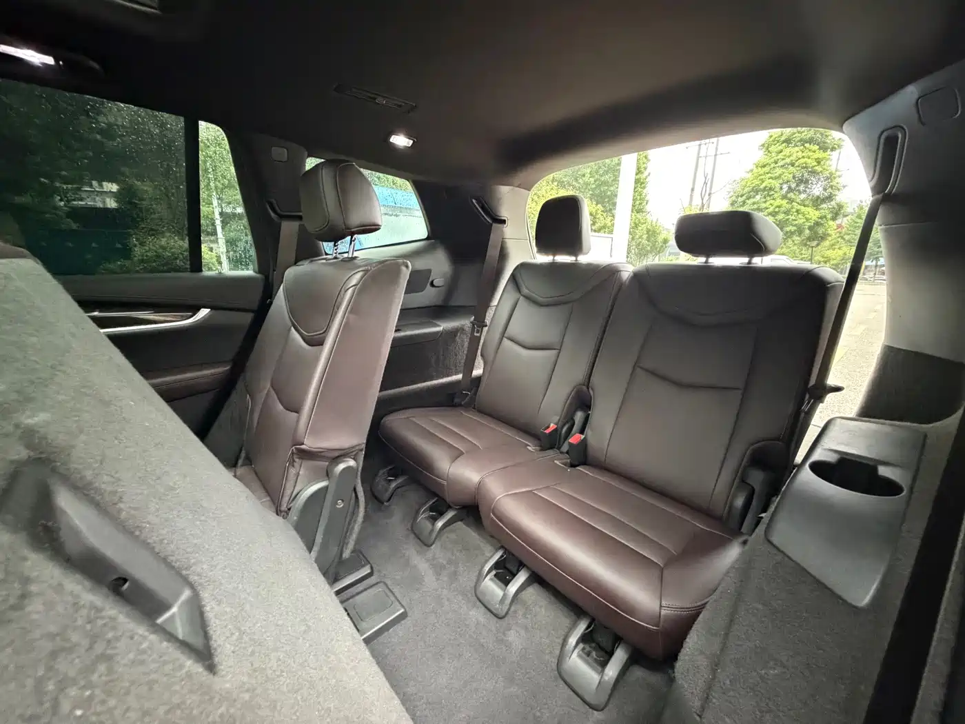 Photo 12 - Cadillac XT6